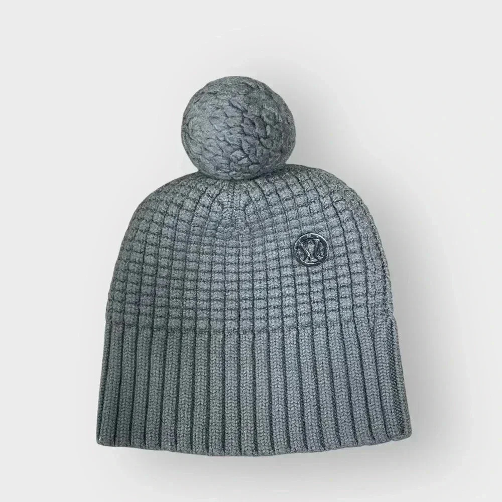 LULULEMON Pom-Pom Hat Grey